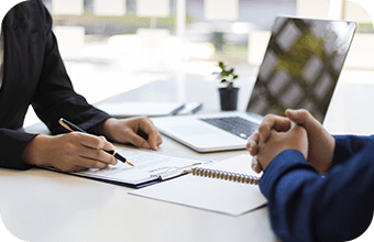 面談（対面またはオンライン）